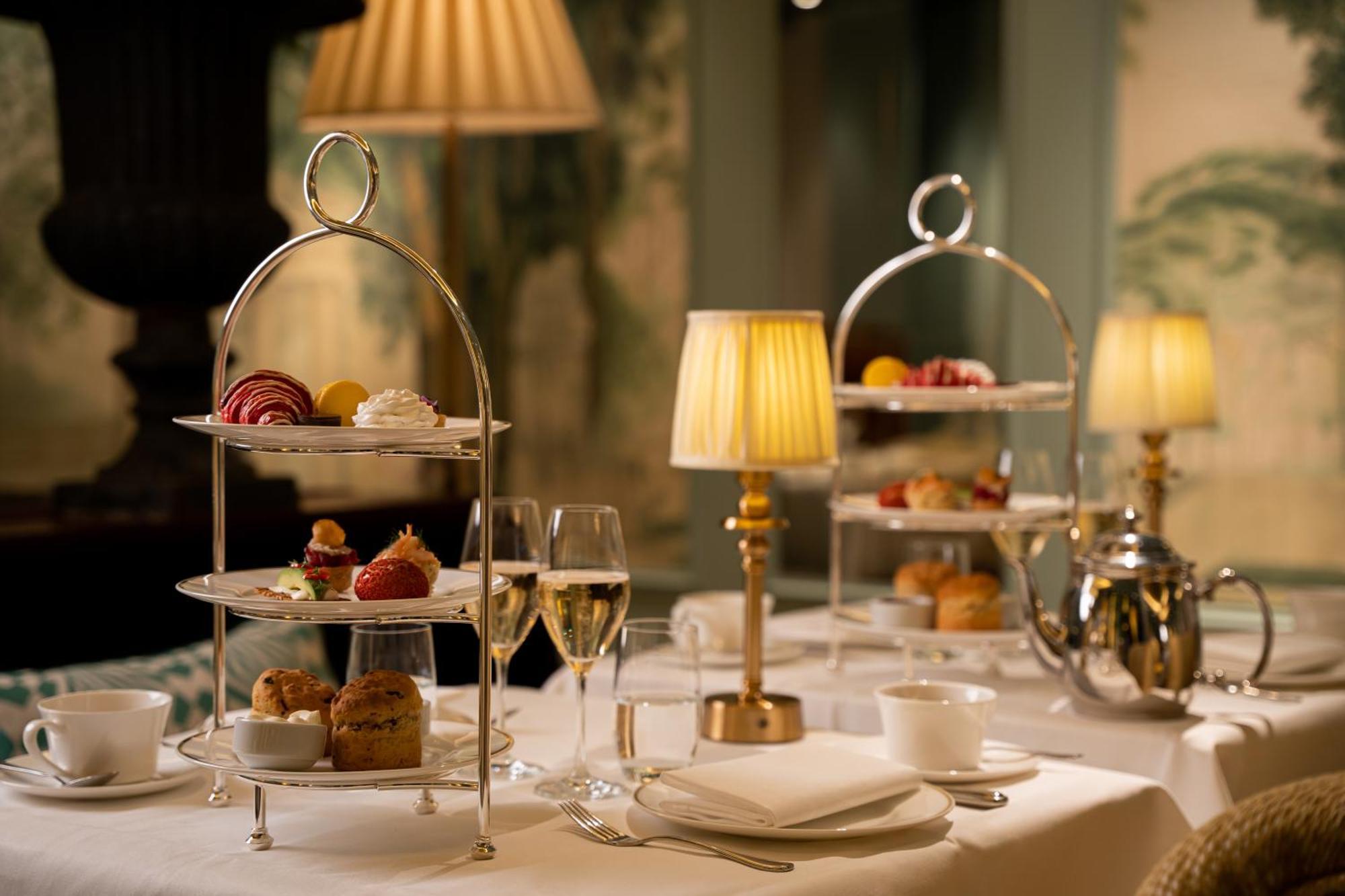 Hotel Diplomat Estocolmo Exterior foto Afternoon tea at the Ritz